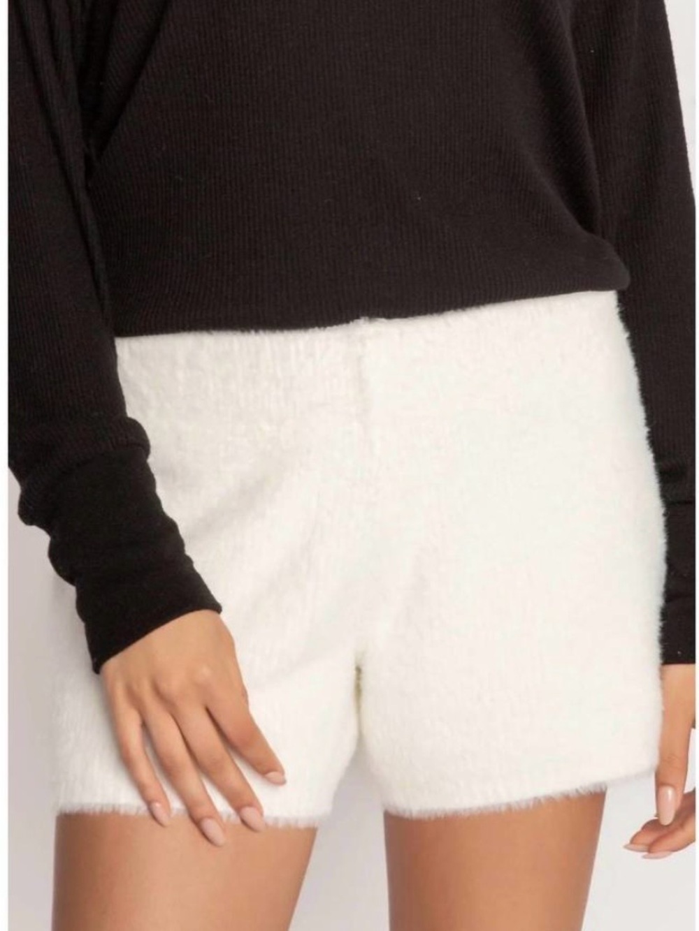 PJ SALVAGE Mountain Mama Feather Knit Lounge Shorts Ivory Womens Size Large NWT